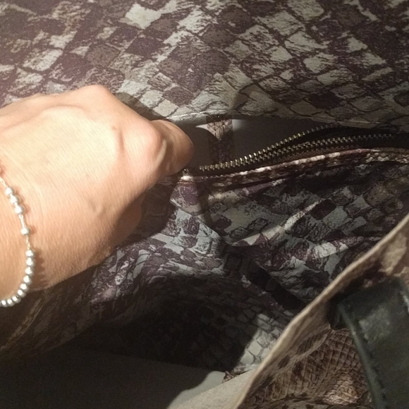 Genuine leather bag by Elliott Lucca 🌸🍀🍀 - Picture 5 of 10